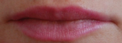 Помада Estee Lauder Pure Color Electric Pink 66, о поцелуях лучше не мечтать