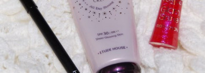 Lady in Red с карандашом для губ  Sipmly Red  от Gosh и блеском Glam Shine Reflexion No. 173 от Loreal