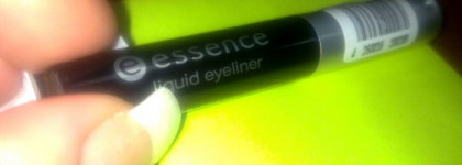 Жидкая подводка для глаз Essence Liquid Eyeliner