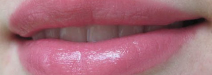 Intense Lipgloss оттенка Move от Illamasqua