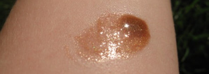 Shimmering dry oil Honey Bronze. № 01 honey kissed. The Body Shop. и Bronzing powder shade: light matte №01. The Body Shop. (добавлены фото пудры)