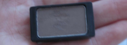 Малютка АртДеко (Тени для бровей Artdeco Eye Brow Powder №5)