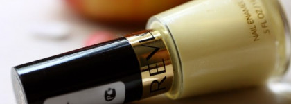 Лак  Revlon Nail Enamel  042 Sunshine Sparkle