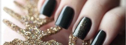 Зелено-золотистый маникюр с лаками Essence