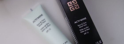 Мои зелененькие помощники - корректор от Clinique и база от Givenchy