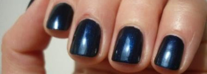 Шик, блеск, красота. Глиттер  Essence nail art special effect topper