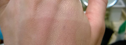 Сравнение вариантов маскировки темных кругов под глазами: консилер и корректор