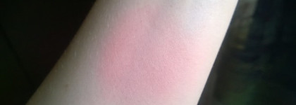 Отличные румяна для лета.   Estee Lauder Pure Color Blush. #08 Peach passion. Shimmer