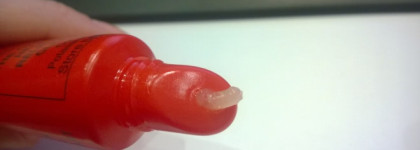 Два легендарных бальзама для губ: кто круче