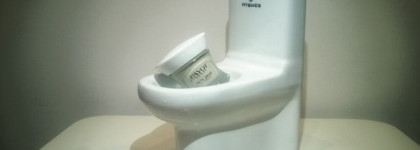 Прыщи нельзя Payot Pate Grise. Где ставить запятую?