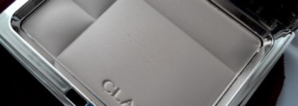 Моя подружка Clarins Ever Matte Shine Control Mineral Powder Compact №01 Transparent Light