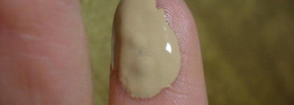 Пробы тональных кремов, свотчи