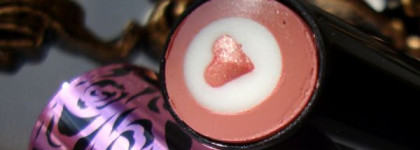 Помада Oriflame  Love Story 3-в-1 (Нежный Беж)