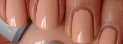 Orly Prelude to a Kiss & OPI  Hey! Get in lime