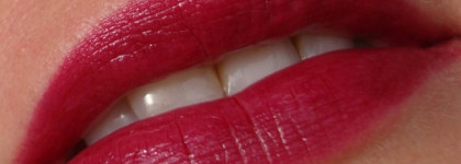 Dior Addict Extreme в оттенке 987 Black Tie