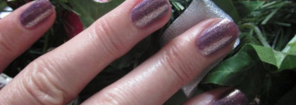 Моя новогодняя история - Orly nail lacquer # 40046 Ingenue и # 40049 Oui