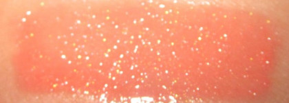 Блески Dior Addict Ultra Gloss # 556 Coral Fantasy, # 686  Outrageous Fuschia. Они навсегда в моей косметичке