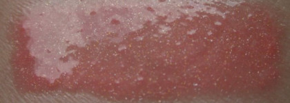 Блески Dior Addict Ultra Gloss # 556 Coral Fantasy, # 686  Outrageous Fuschia. Они навсегда в моей косметичке