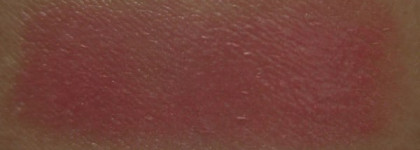 Если вам наскучили виниловые и переливающиеся блески, то предлагаю вам попробовать Collistar Topgloss Stick Reflex  #52 Rosa Reflex