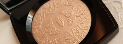Моя частичка весны 2013 от Chanel  - Chanel Poudre Signée De Chanel Illuminating powder
