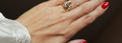 Очень красный пост или OPI The Spy Who Loved Me