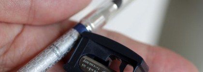 Васильковый карандаш для глаз или Dior Crayon Eyeliner Waterproof в оттенке 254 Captivating Blue
