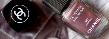 Chanel Méditerranée Summer 2015 Collection. Chanel Le Vernis # 697 Terrana - лак, утомленный солнцем