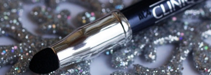 Мне захотелось настоящий синий карандаш, и я выбрала - Clinique Quickliner For Eyes Intense # 08 intense midnight