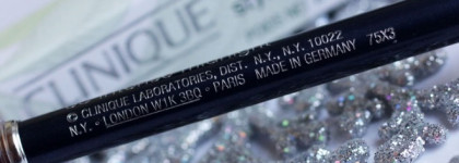 Мне захотелось настоящий синий карандаш, и я выбрала - Clinique Quickliner For Eyes Intense # 08 intense midnight
