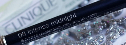 Мне захотелось настоящий синий карандаш, и я выбрала - Clinique Quickliner For Eyes Intense # 08 intense midnight
