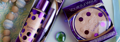 Два продукта для макияжа лица Physicians Formula Youthful Wear Spotless - тональная основа и финишная пудра