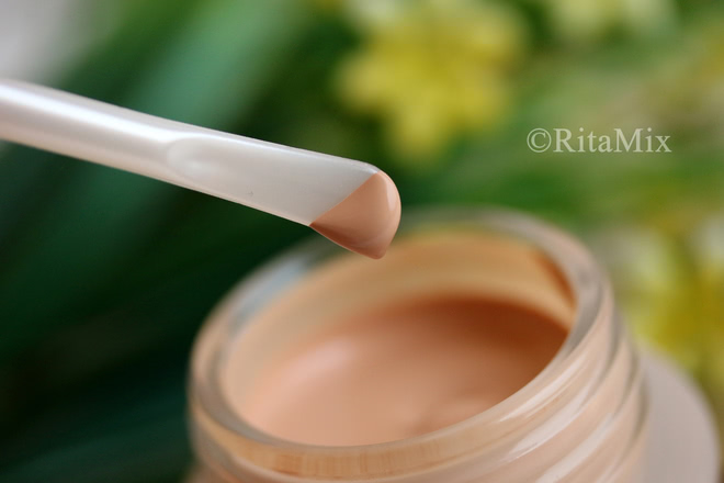 Shiseido Future Solution LX Total Radiance Foundation SPF 15 в оттенке I20