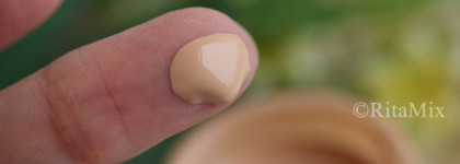 Shiseido Future Solution LX Total Radiance Foundation SPF 15 в оттенке I20