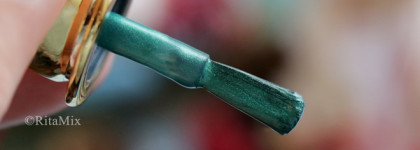 Dior Diorific Vernis Nail Lacquer 809 Emerald - один из драгоценных каменей рождественской коллекции Dior Precious Rocks