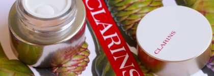 С пометкой 60+. Clarins Nutri-Lumière - питательный уход за лицом, придающий сияние зрелой коже