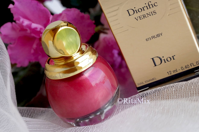 Холодной весной для маникюра выбираю рождественский лак Dior Diorific Vernis 673 Ruby