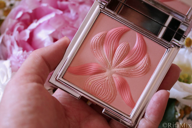 Sisley L'Orchidee Corail highlighter blush with white lily # 3 - румяна-хайлайтер с белой лилией и чудесным летним оттенком