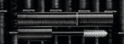 Chanel Le Volume Révolution de Chanel 37 intense teal. Я так и не поняла, а что это было?