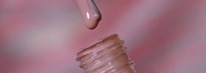 Если я не знаю, каким лаком накрасить ногти, то можно смело это сделать Essie nail lacquer # 40 demure vix