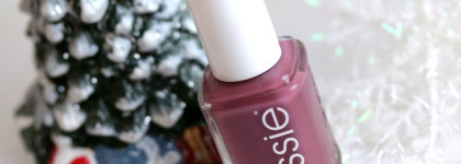 Essie nail lacquer # 41 Island hopping - приглашение к путешествию
