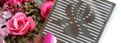 Sisley L'Orchidee Rose highlighter blush with white lily # 2 - румяна-хайлайтер с белой лилией в розово-лиловом оттенке