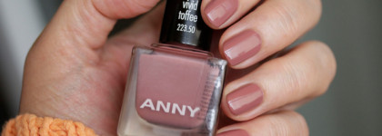 История одного маникюра с лаком Anny, топом Masura и золотой фольгой