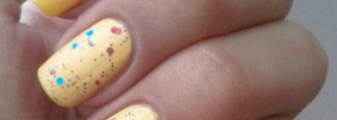 Rimmel 60 seconds №450. Желтый лак