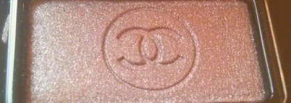 Тени из осенней коллекции  Chanel Ombre Essentielle Soft Touch Eyeshadow #101 Gri-Gri