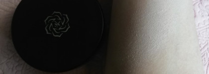Две пудры без талька в составе: Nyx и KM-cosmetics