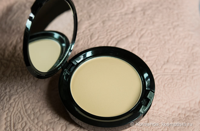 Две пудры без талька в составе: Nyx и KM-cosmetics