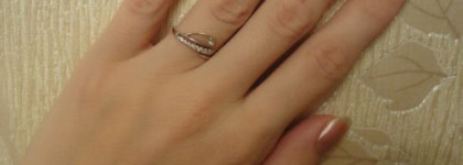 Скромность с "изюминкой" или лак Le Vernis от Chanel #367 Trapeze