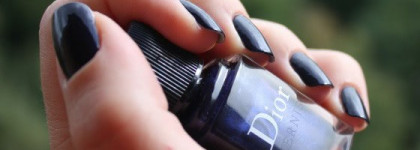 Смокинг, морячок и можжевельник (лаки Dior, Sally Hansen и Artdeco): сходства и  различия