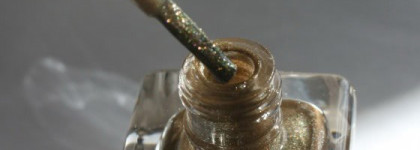 Estee Lauder Pure Color Nail Lacquer новые оттенки Explosif и Smashed