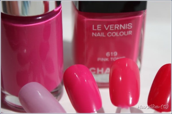 Две фуксии: инновационный Clinique a different nail enamel # 04 Hi Sweetie против